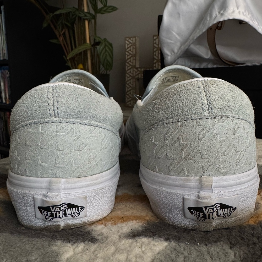 Vans Classic Slip-On Sneakers - Light Blue Houndstooth Suede, Women’s Size 7.5 - Picture 5 of 11